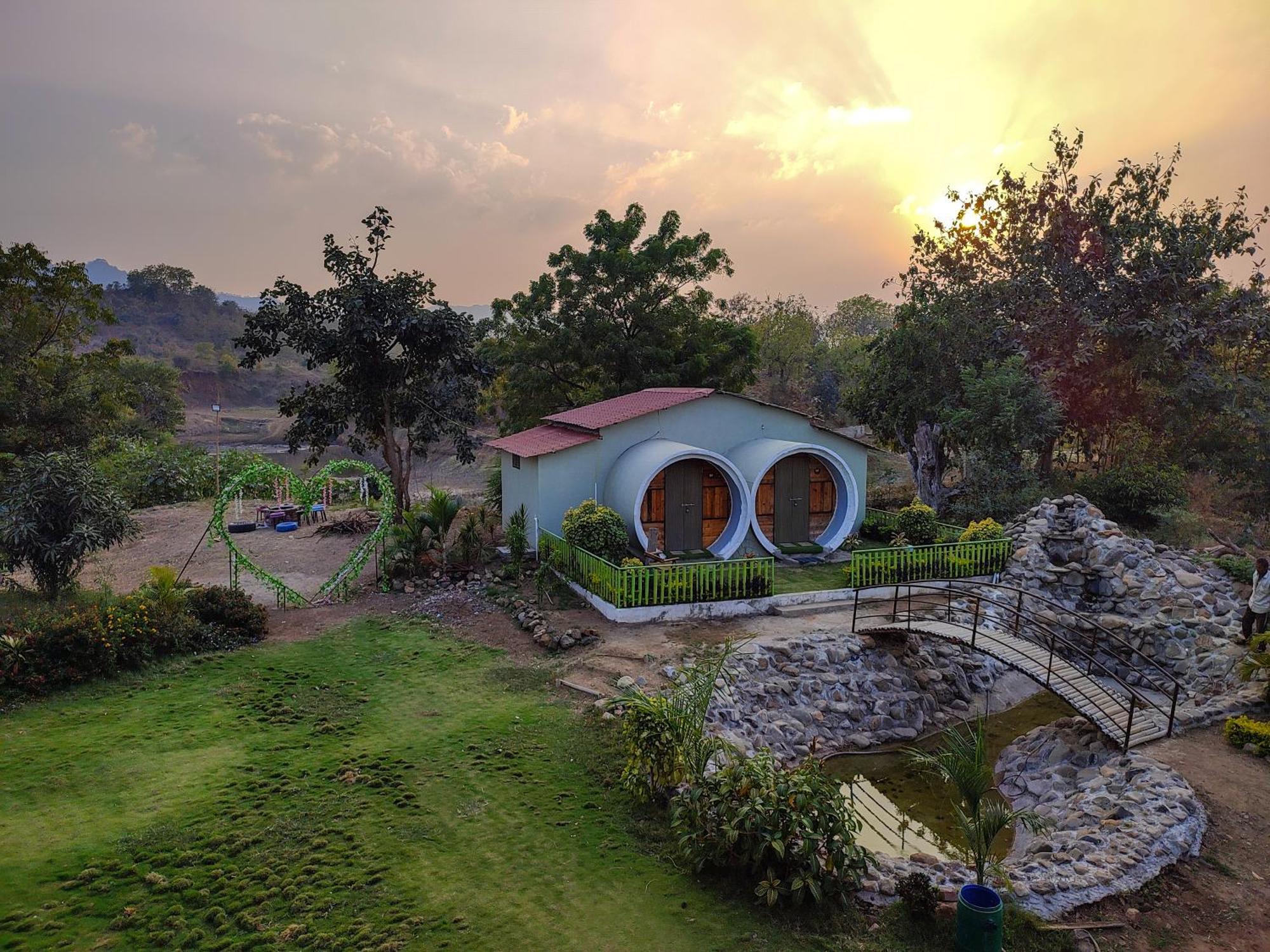 Van Vagdo Resort Rajpipla Экстерьер фото