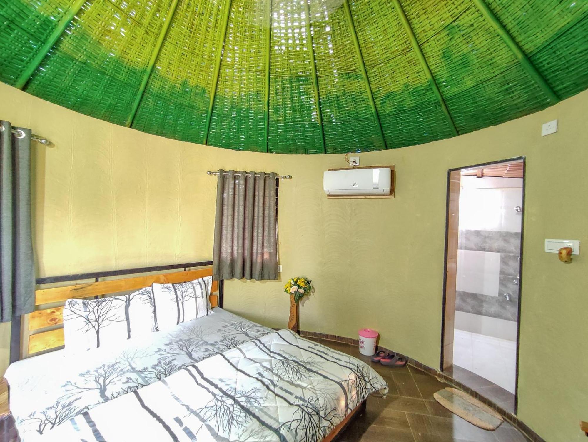 Van Vagdo Resort Rajpipla Экстерьер фото